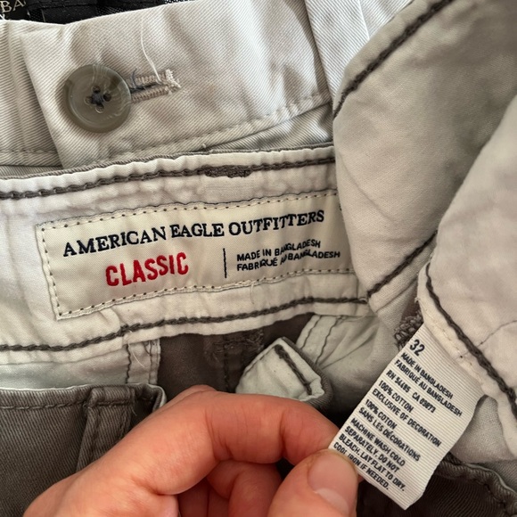 Men’s Khaki shorts - Banana Republic & American Eagle - Picture 3 of 5